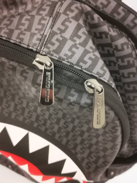 Sprayground Shark Backpack Henny Aiir to The Throne Faux Leather Bag Unisex main image 7